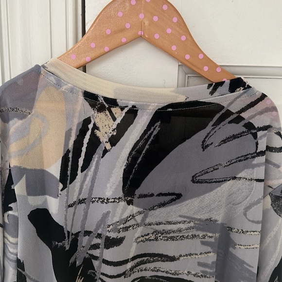 Women’s Loco layers sheer top - Picture 4 of 4